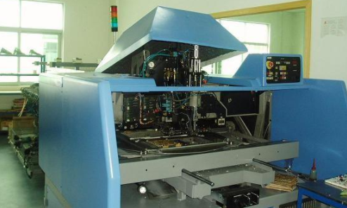 轻触开关插件机 轻触开关插件机